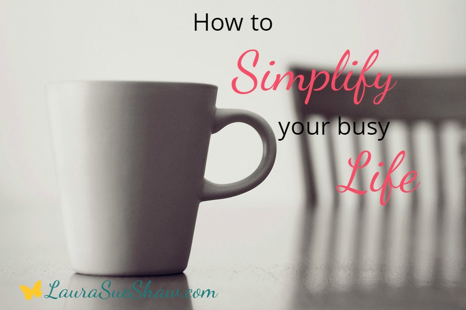 Here's how to simplify your life with 8 easy steps to get you started. If you’re ready to make lasting change, this will help!