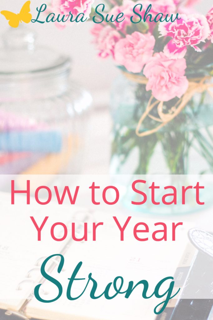 Here are the 3 ways I'm preparing to start my year with intention and accomplish big goals! Learn how you can also start your year strong.